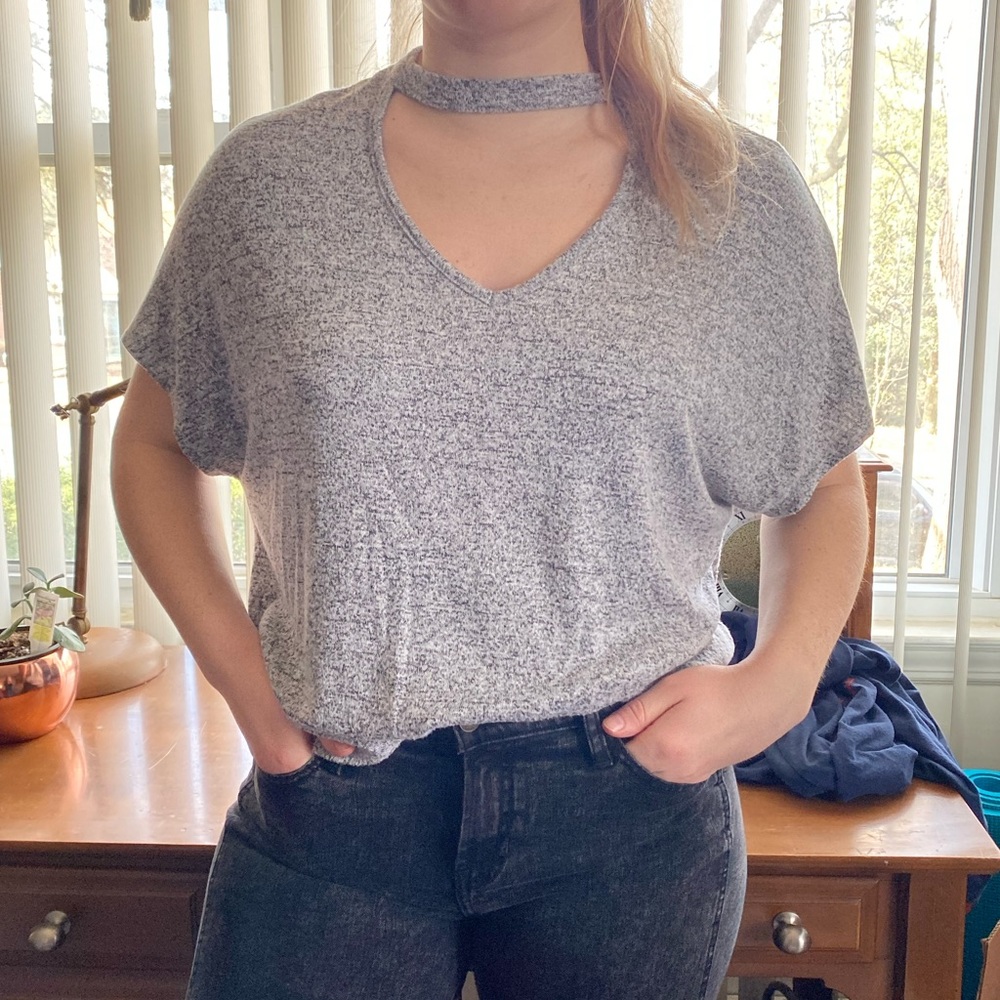 Grey top